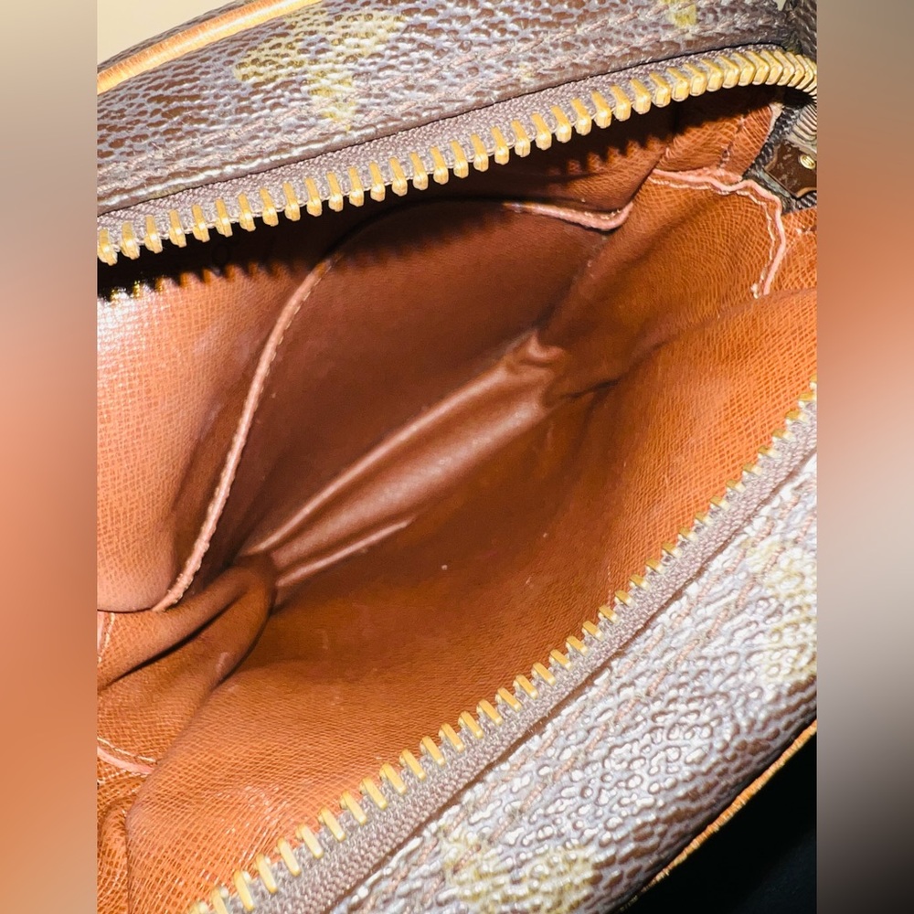 🎊New Year Sale! Authentic Louis Vuitton Danube Monogram Canvas Vintage Bag COA - Picture 9 of 13